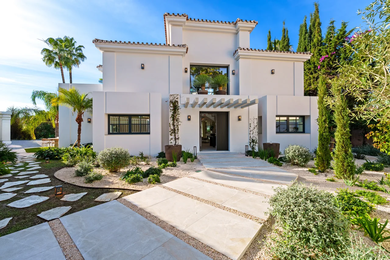 5-bedroom villa in La Quinta with private pool and private garden — image 60