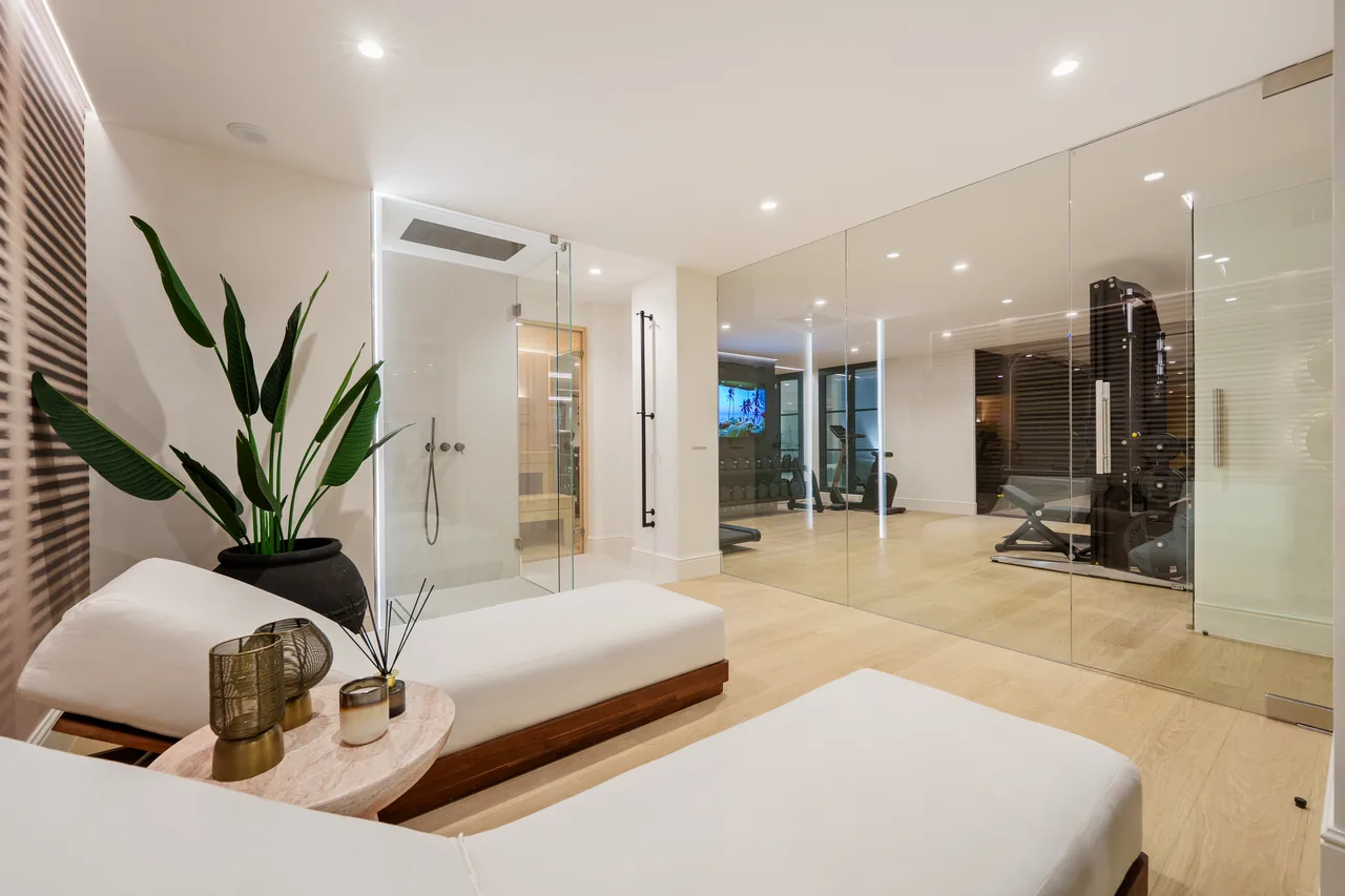 5-bedroom villa in La Quinta with private pool and private garden — image 62