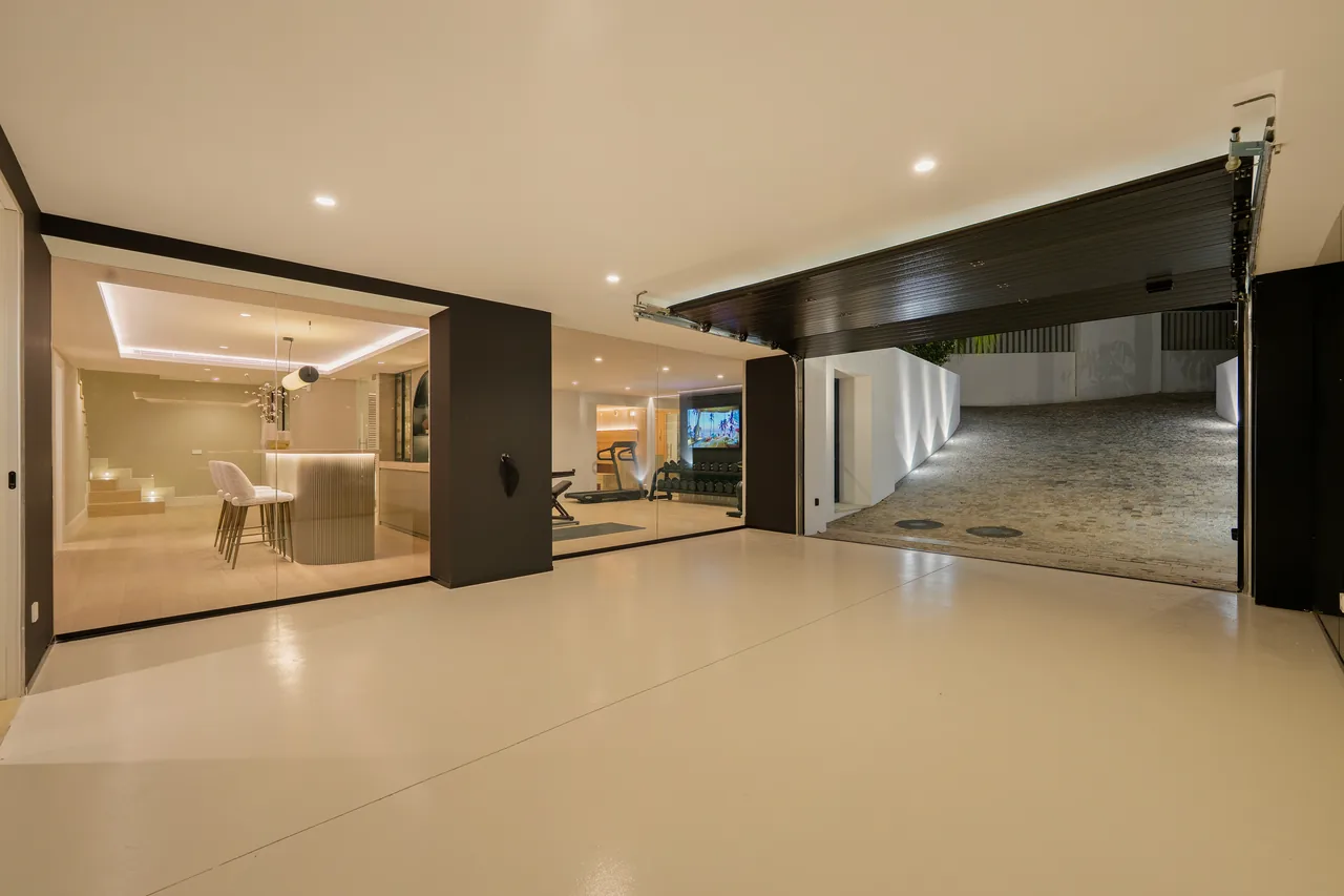 5-bedroom villa in La Quinta with private pool and private garden — image 66