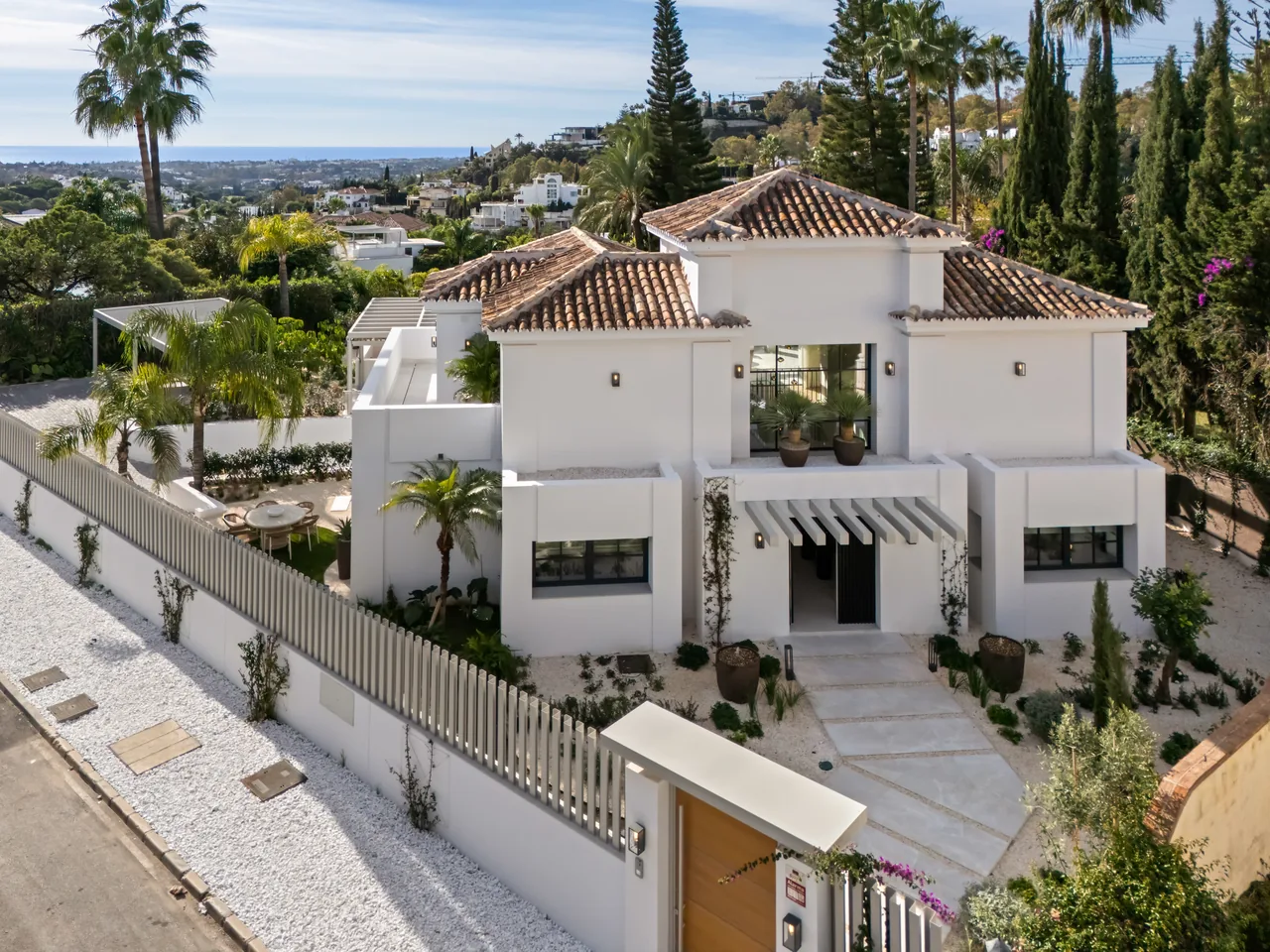 5-bedroom villa in La Quinta with private pool and private garden — image 70