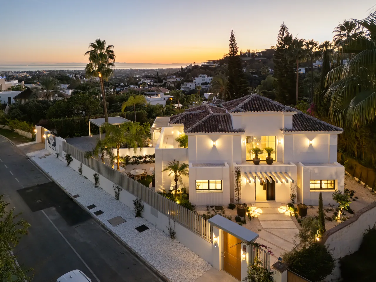 5-bedroom villa in La Quinta with private pool and private garden — image 73