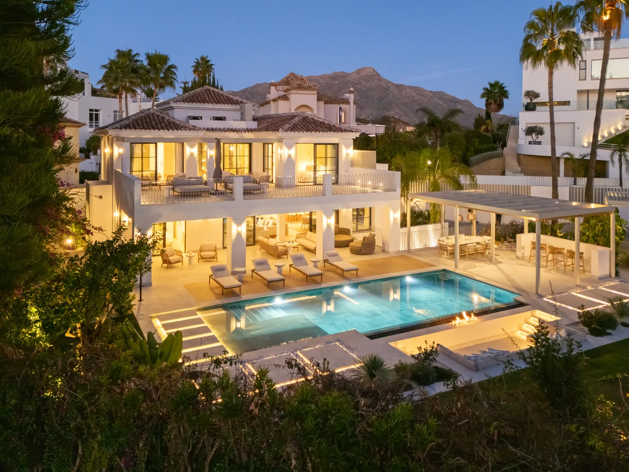 5-bedroom villa in La Quinta with private pool and private garden — image 76