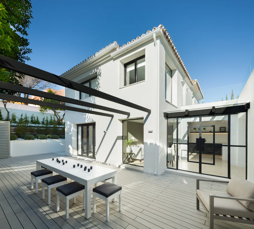 5-bedroom villa in Aloha with private pool and private garden — image 4