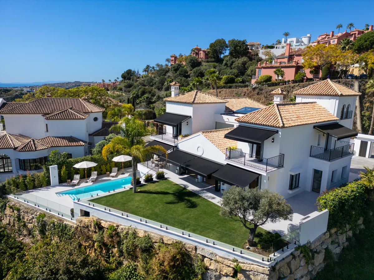 5-bedroom villa in La Quinta with private pool and private garden — image 21