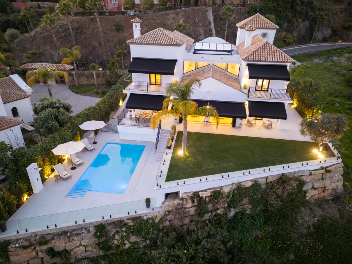 5-bedroom villa in La Quinta with private pool and private garden — image 23