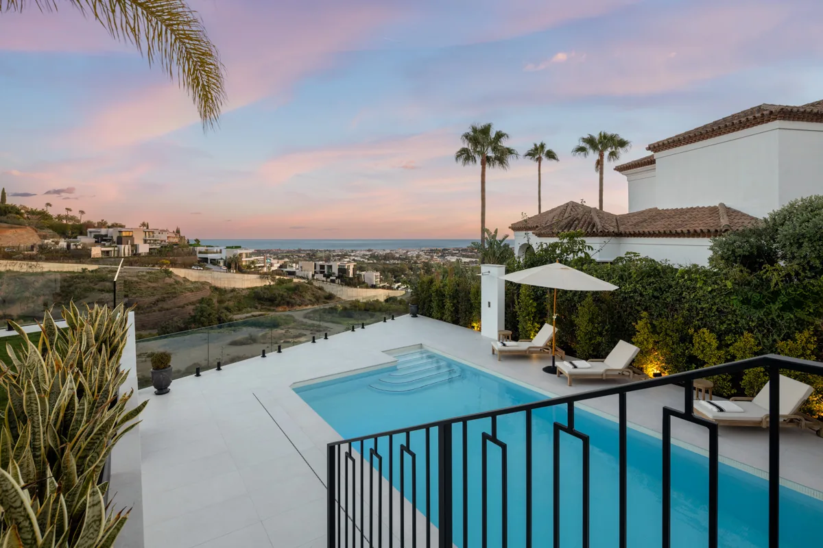5-bedroom villa in La Quinta with private pool and private garden — image 41