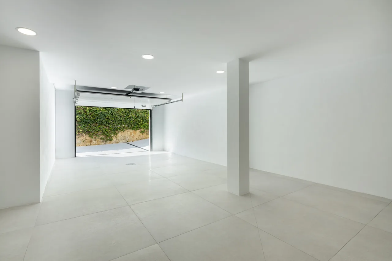 5-bedroom villa in La Quinta with private pool and private garden — image 65