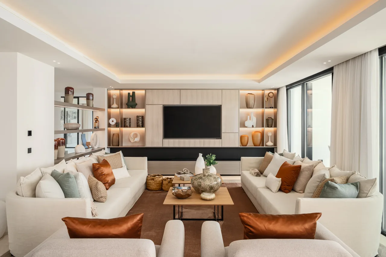 8-bedroom villa in El Herrojo with private pool and private garden — image 5