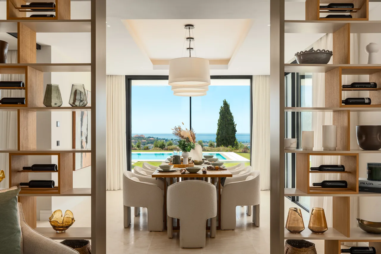 8-bedroom villa in El Herrojo with private pool and private garden — image 8
