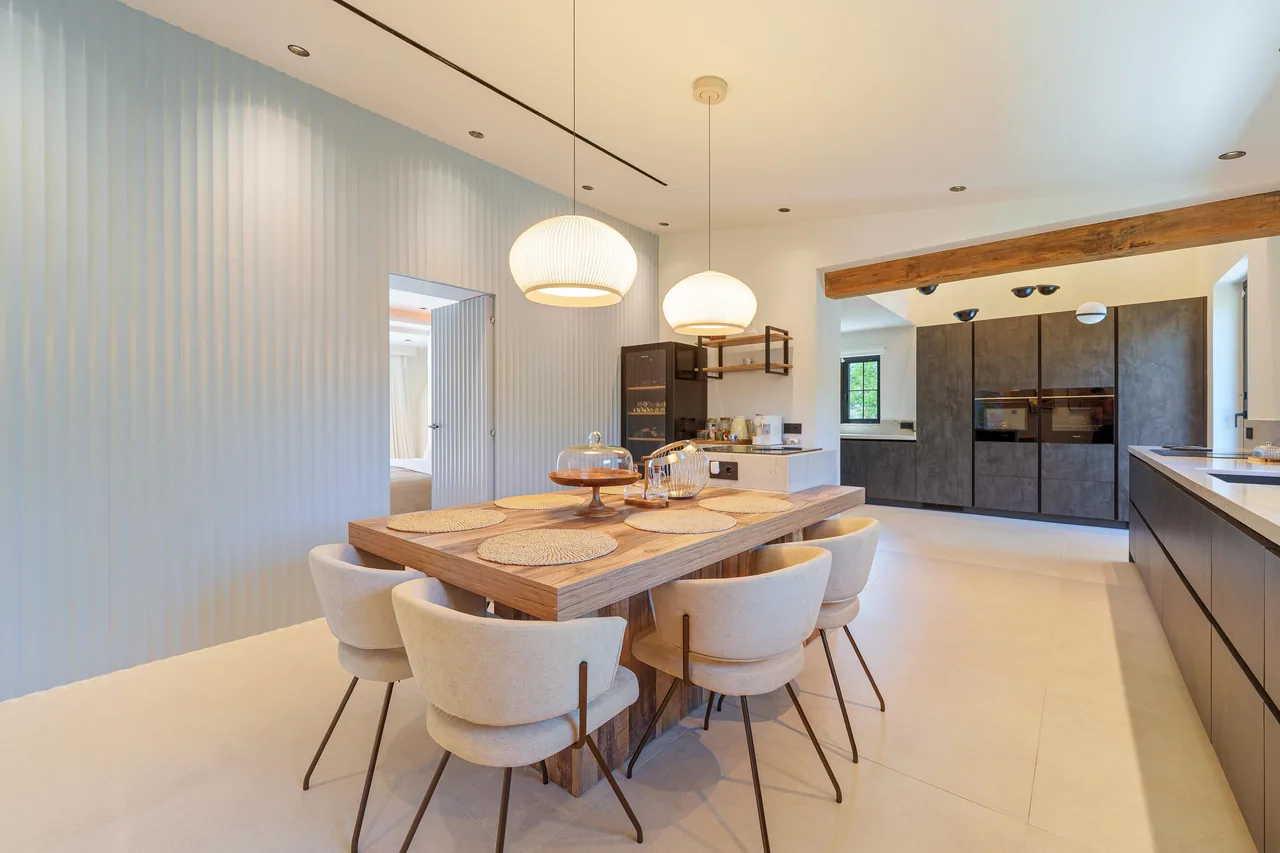 5-bedroom villa near Puerto Banús with private pool and private garden — image 15