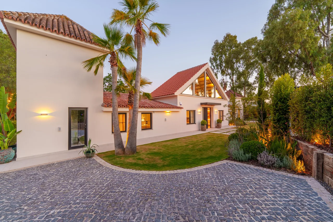 5-bedroom villa near Puerto Banús with private pool and private garden — image 50