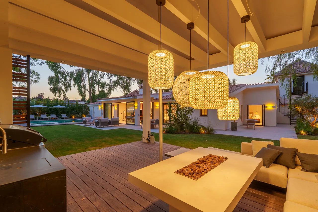 5-bedroom villa near Puerto Banús with private pool and private garden — image 52