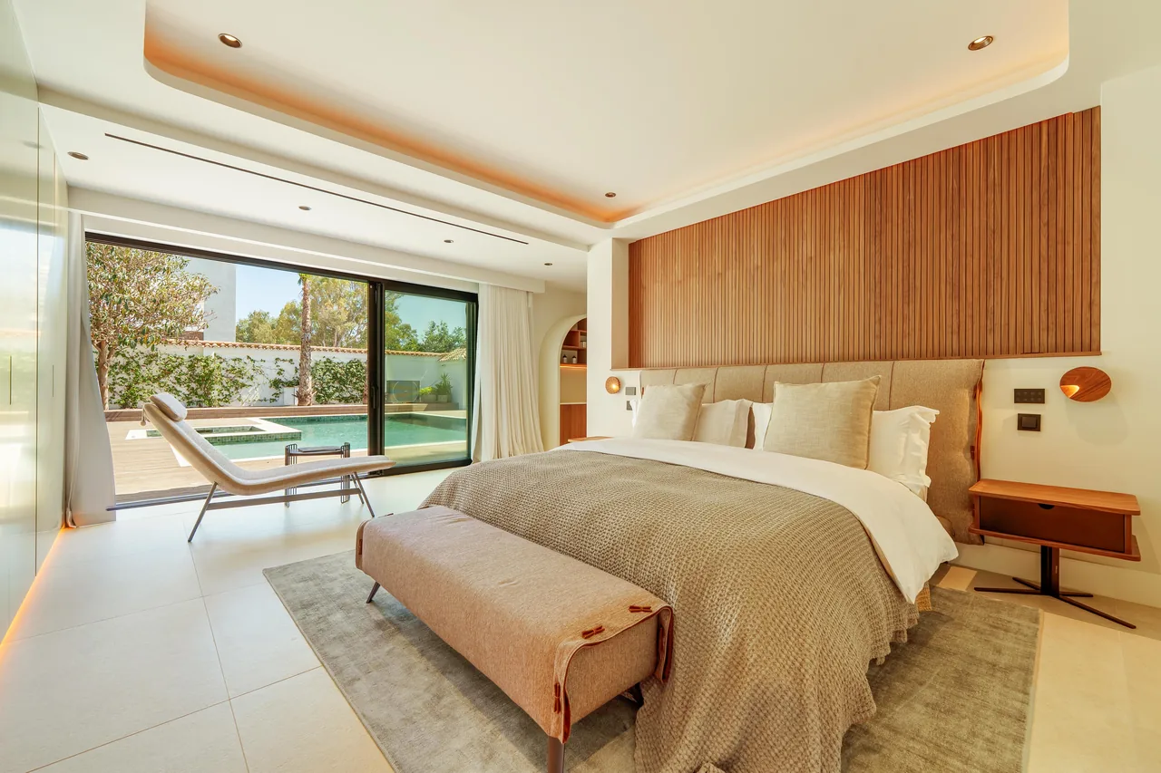5-bedroom villa near Puerto Banús with private pool and private garden — image 57