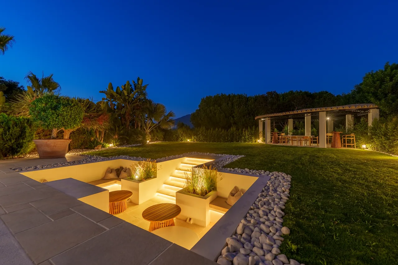 6-bedroom villa in Nueva Andalucia with private pool and private garden — image 26