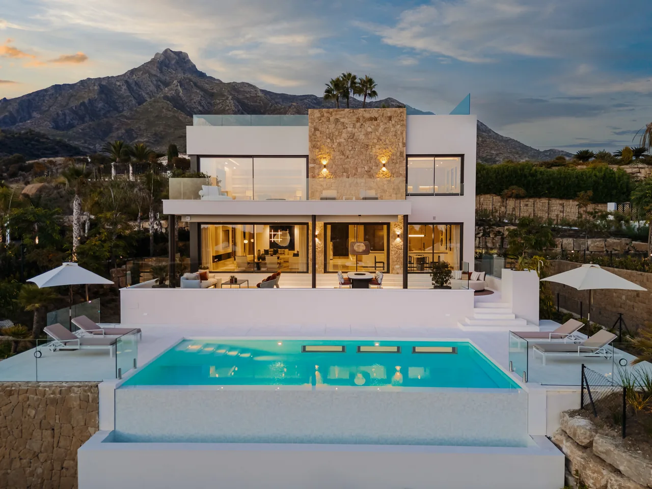 5-bedroom villa in Marbella Hill Club with private pool and private garden — image 26