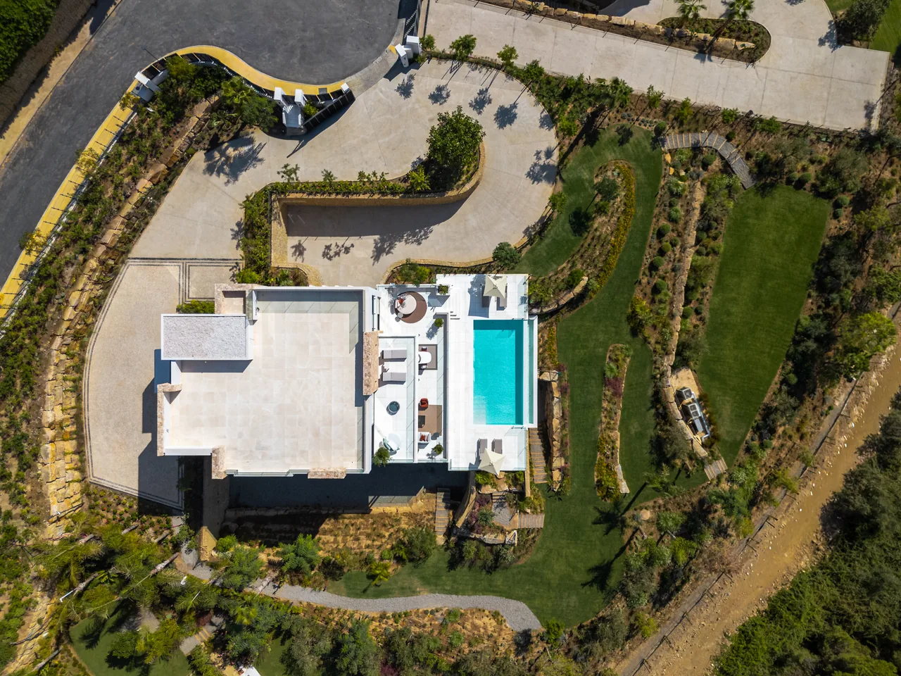 5-bedroom villa in Marbella Hill Club with private pool and private garden — image 31