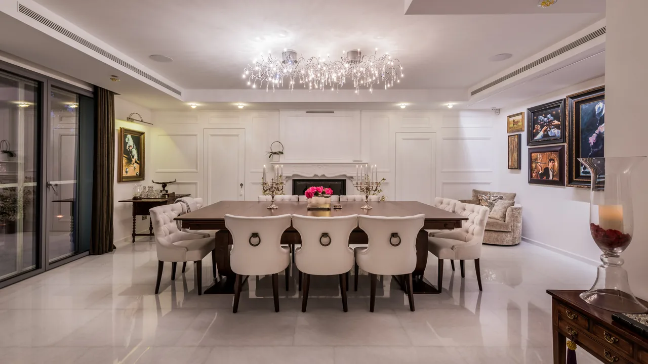 6-bedroom villa in La Cerquilla with private pool and private garden — image 4