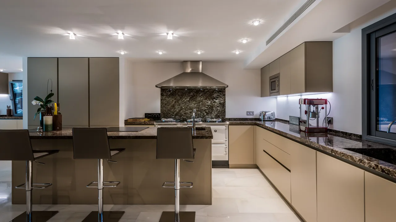 6-bedroom villa in La Cerquilla with private pool and private garden — image 12