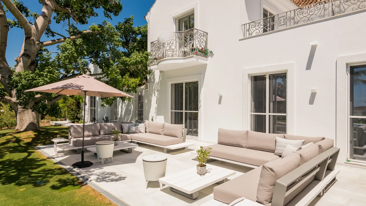 6-bedroom villa in La Cerquilla with private pool and private garden — image 24