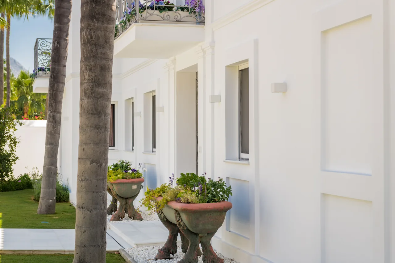 6-bedroom villa in La Cerquilla with private pool and private garden — image 27