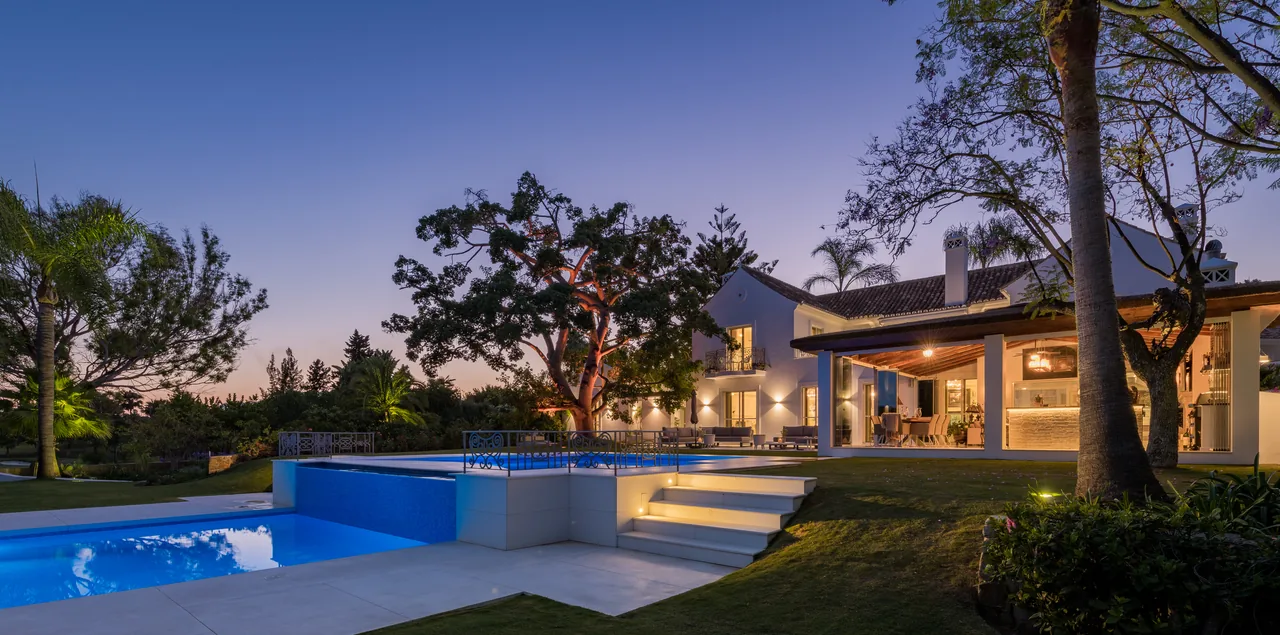 6-bedroom villa in La Cerquilla with private pool and private garden — image 38