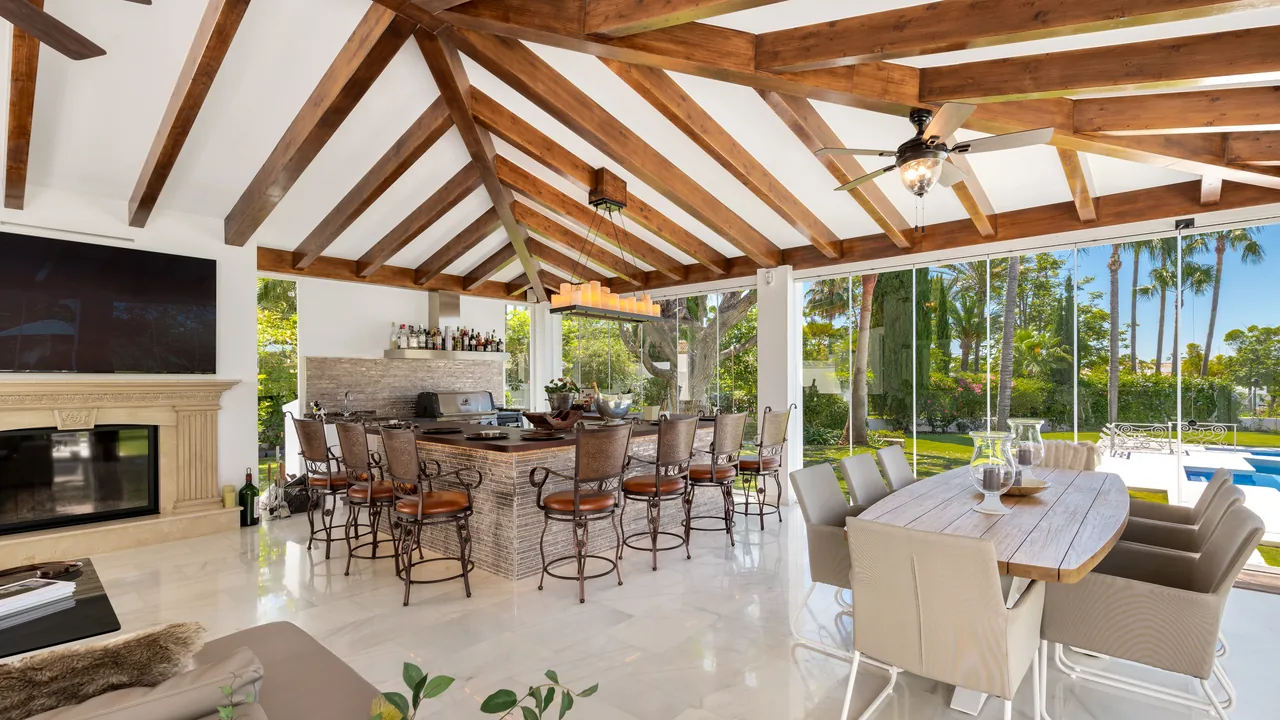 6-bedroom villa in La Cerquilla with private pool and private garden — image 41