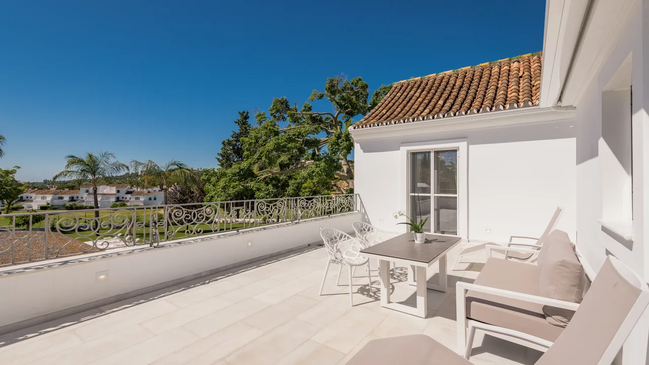 6-bedroom villa in La Cerquilla with private pool and private garden — image 52
