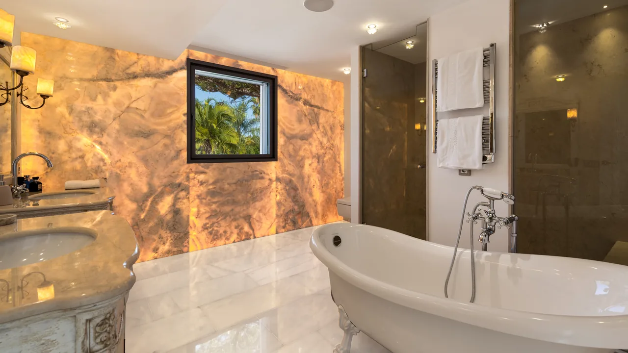 6-bedroom villa in La Cerquilla with private pool and private garden — image 55