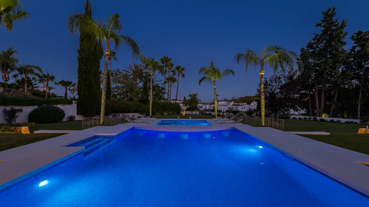 6-bedroom villa in La Cerquilla with private pool and private garden — image 58
