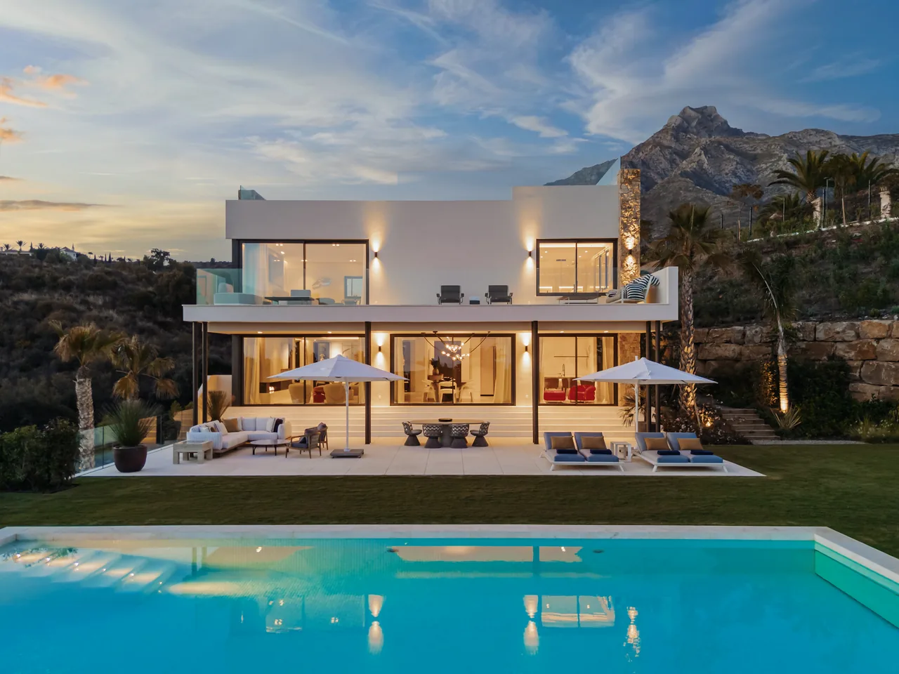 5-bedroom villa in Marbella Hill Club with private pool and private garden — image 6