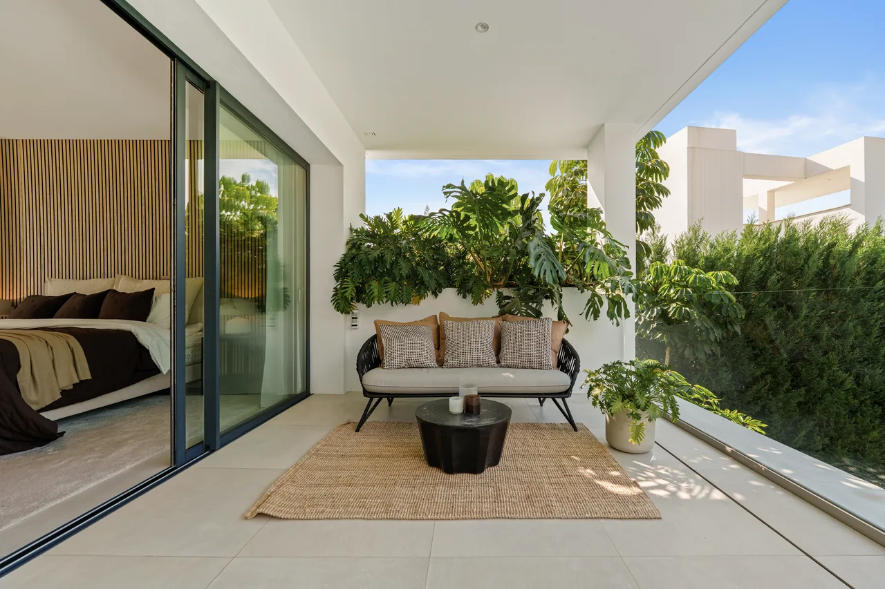 5-bedroom villa in Nueva Andalucia with private pool and private garden — image 20