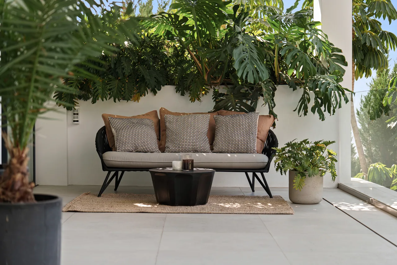 5-bedroom villa in Nueva Andalucia with private pool and private garden — image 38