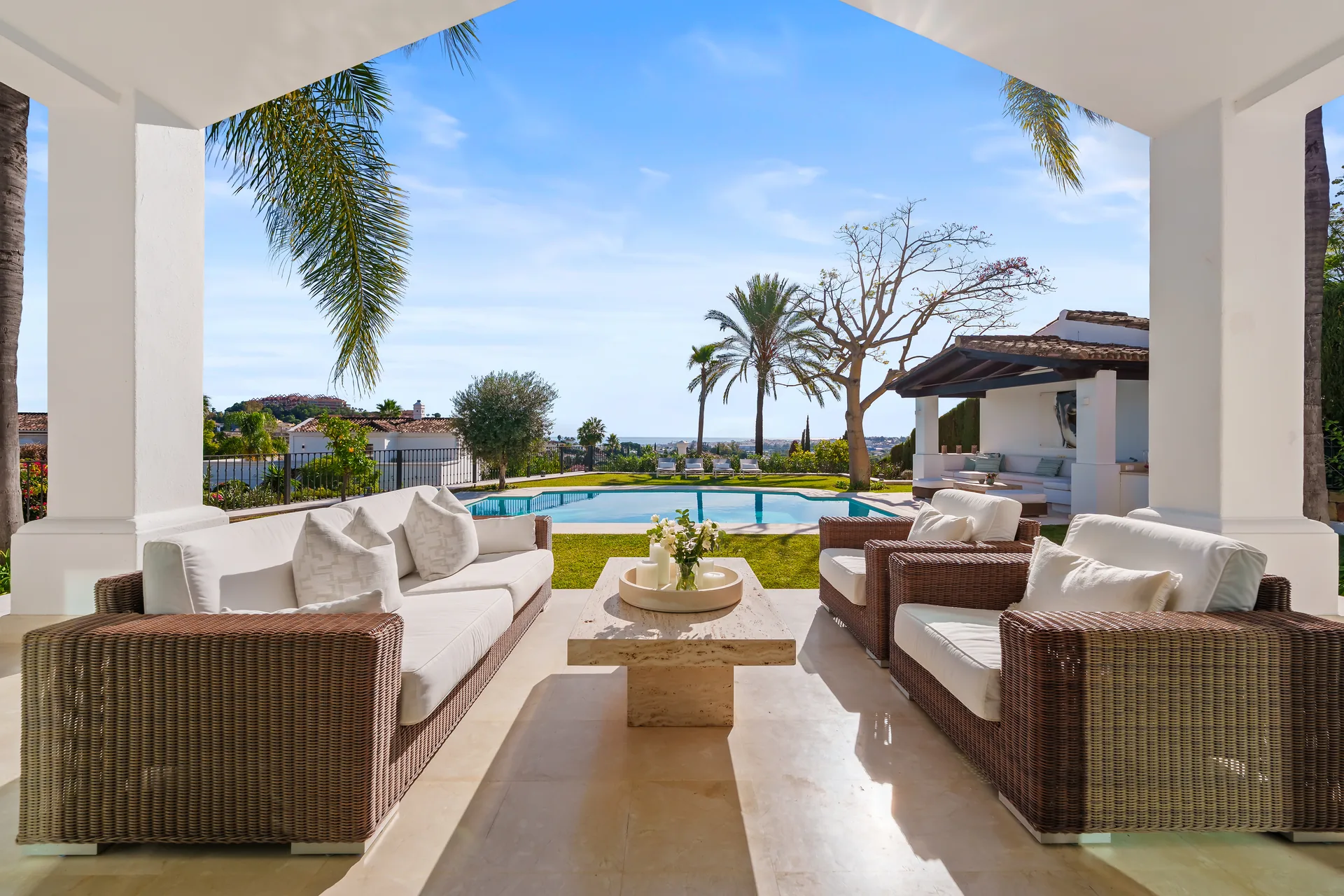 4-bedroom villa in La Quinta with private pool and private garden