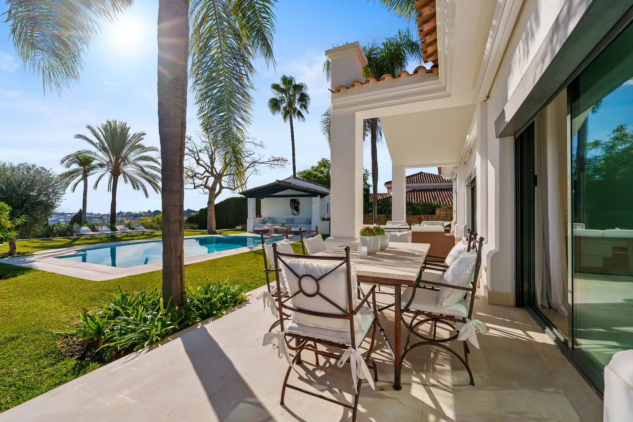 4-bedroom villa in La Quinta with private pool and private garden — image 64
