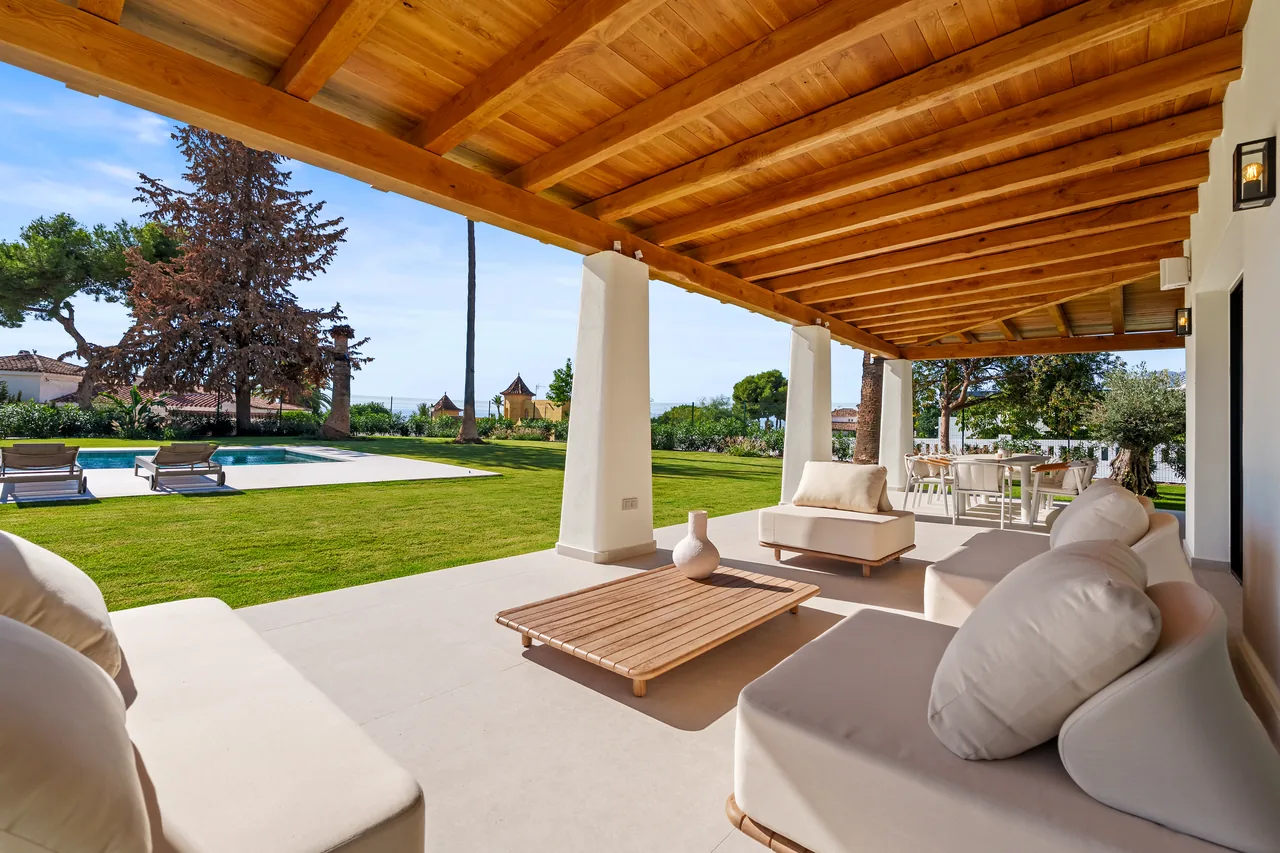 5-bedroom villa in El Rosario with private pool and private garden — image 16