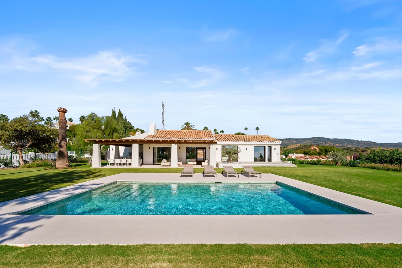 5-bedroom villa in El Rosario with private pool and private garden — image 20