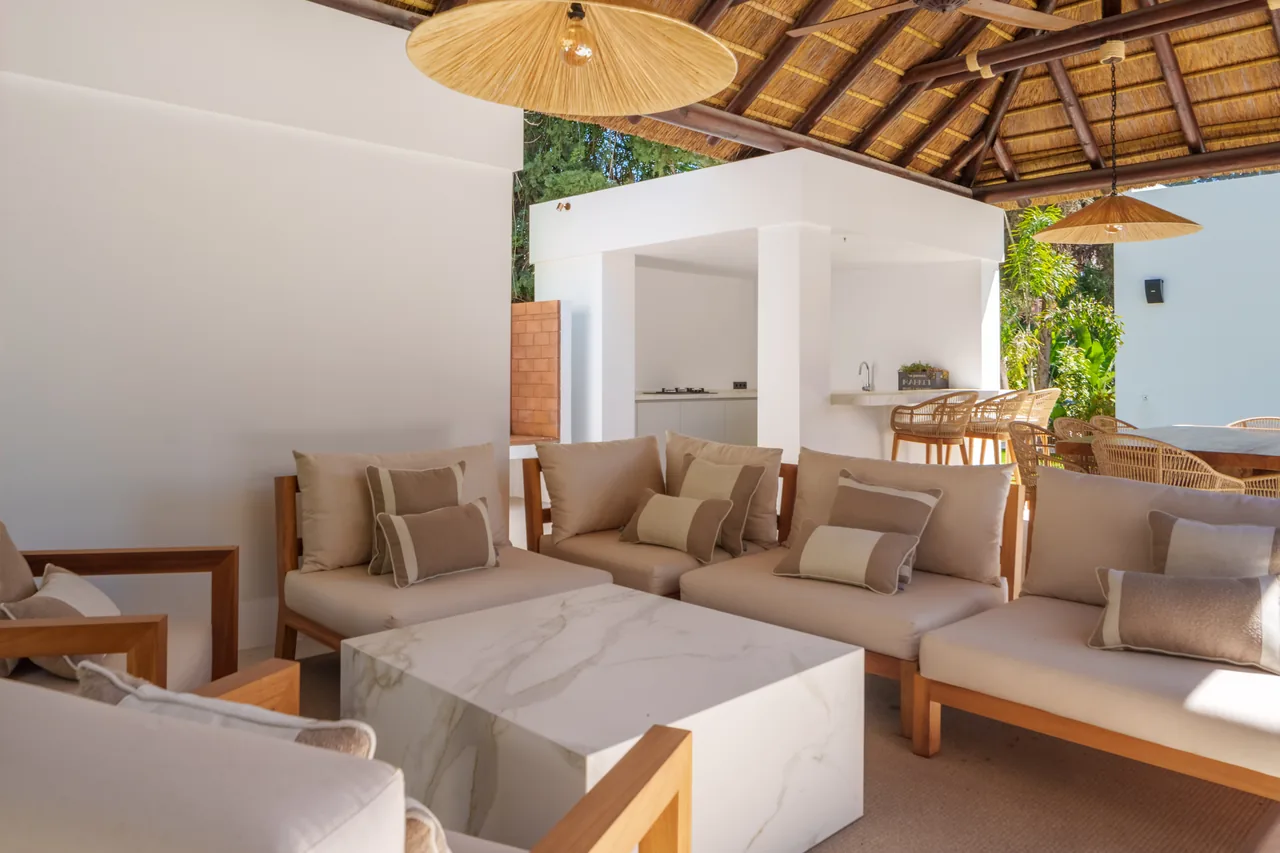5-bedroom villa in Las Brisas with private pool and private garden — image 28