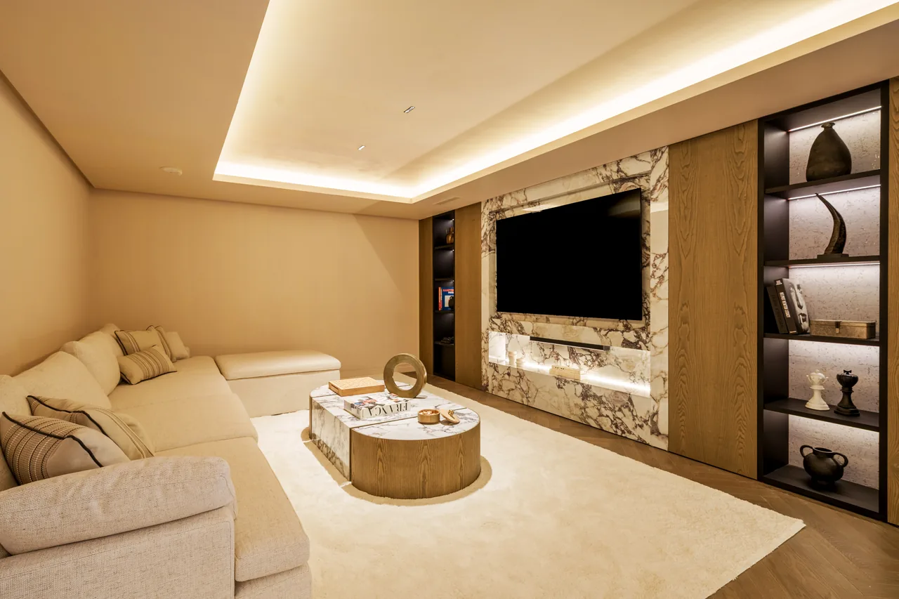 5-bedroom villa in Las Brisas with private pool and private garden — image 52