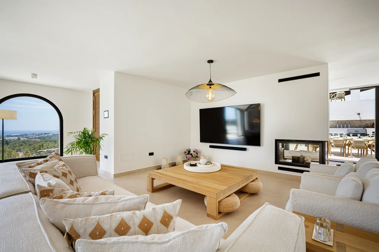 5-bedroom villa in Las Lomas de Nueva with private pool and private garden — image 33