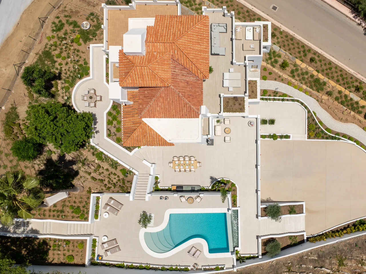 5-bedroom villa in Las Lomas de Nueva with private pool and private garden — image 40