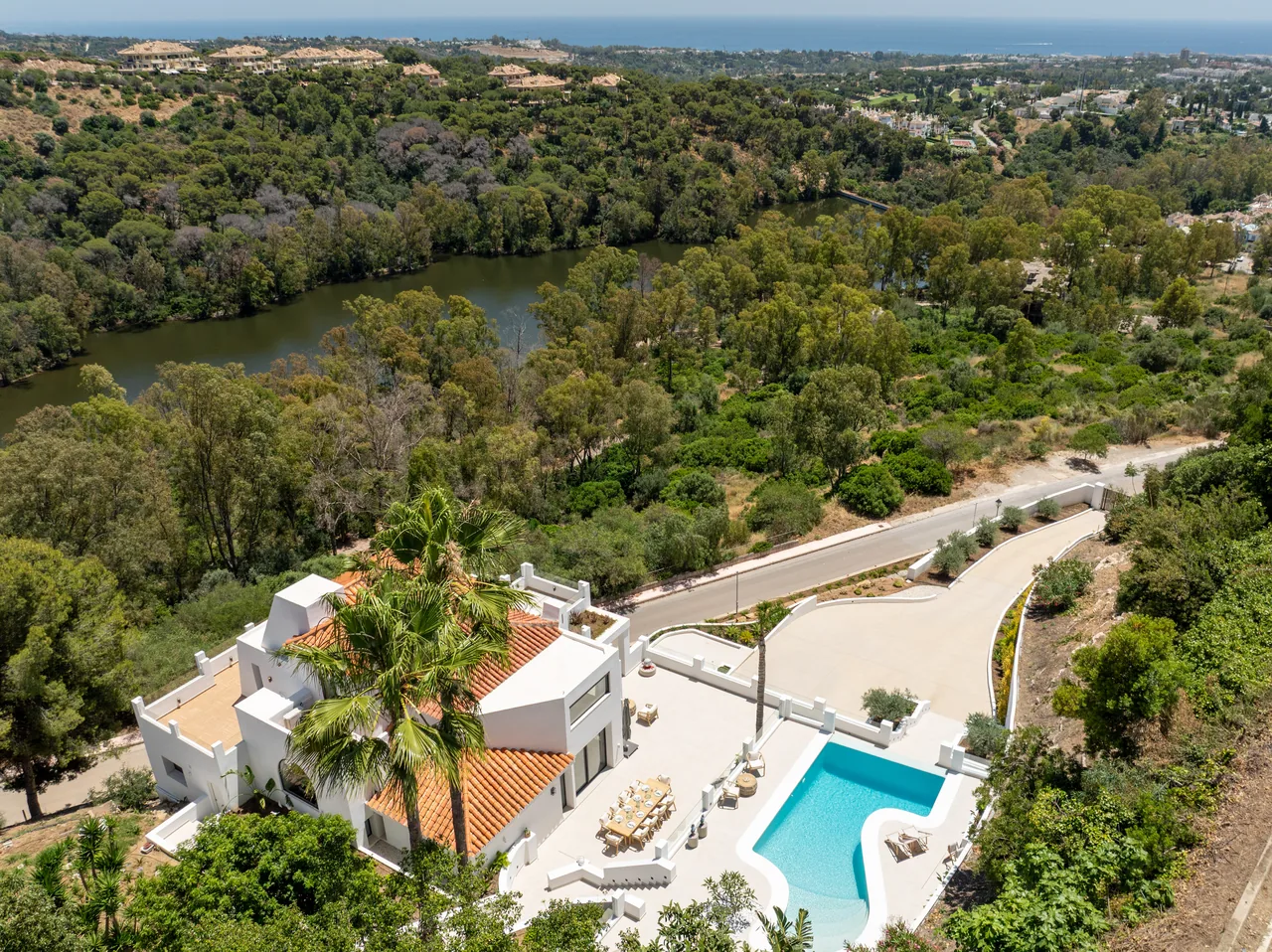 5-bedroom villa in Las Lomas de Nueva with private pool and private garden — image 44