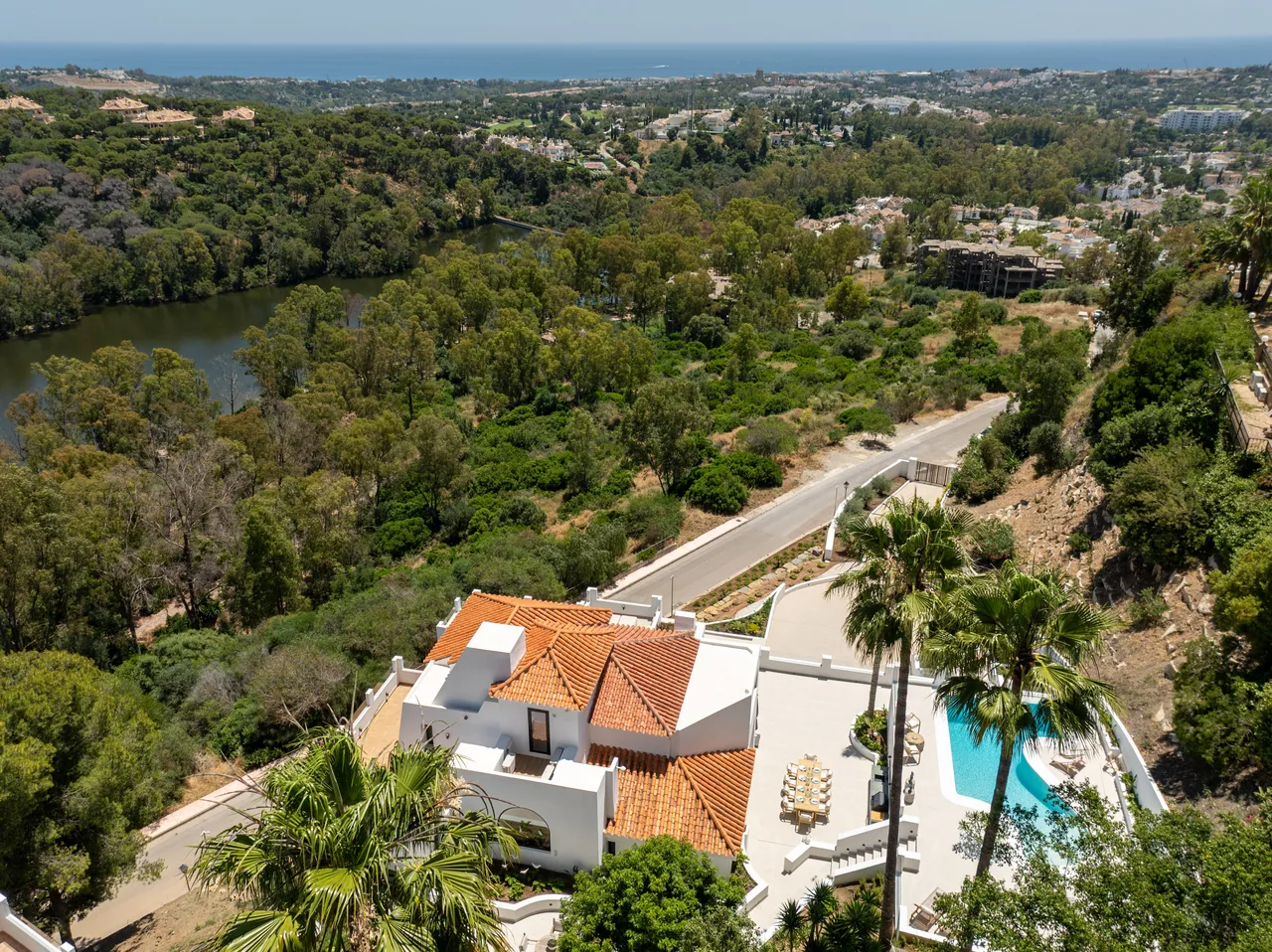 5-bedroom villa in Las Lomas de Nueva with private pool and private garden — image 46
