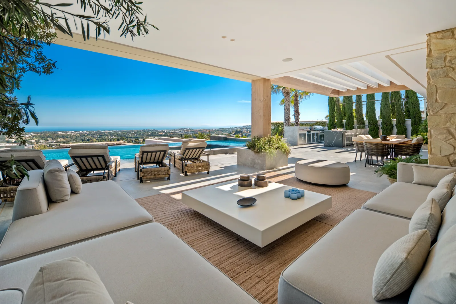 Villa Mare, 6-bedroom villa in The Hills, La Quinta - image 2