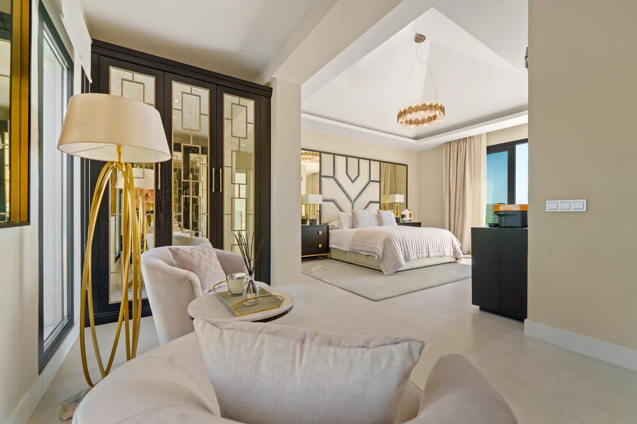 6-bedroom villa in La Quinta with private pool and private garden — image 26