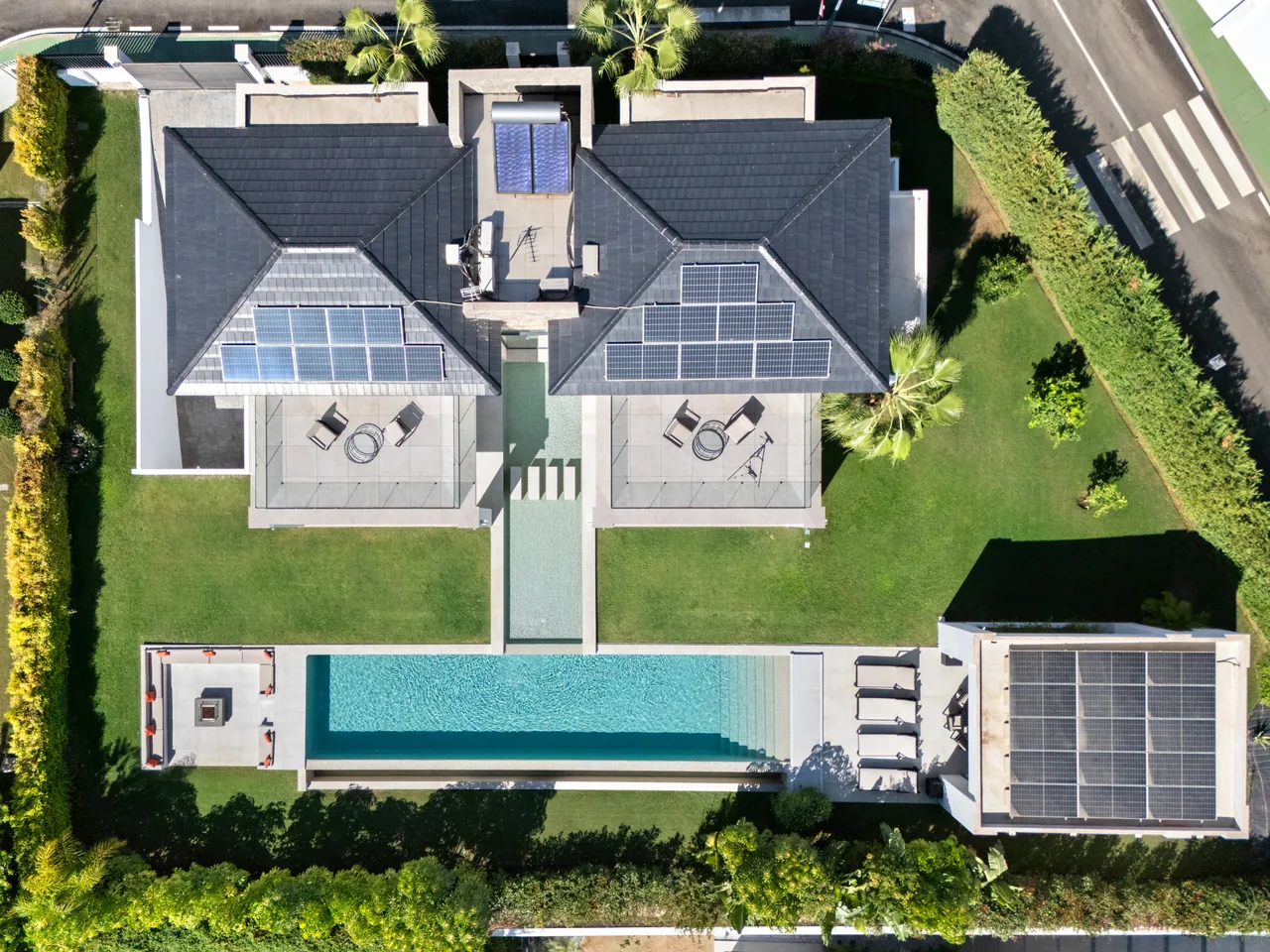 6-bedroom villa in La Quinta with private pool and private garden — image 41