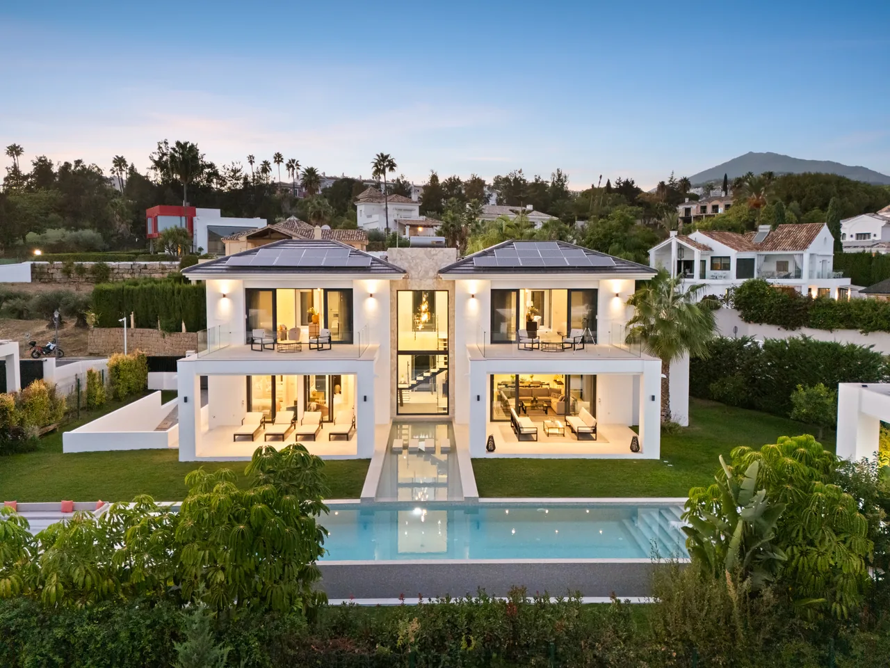 6-bedroom villa in La Quinta with private pool and private garden — image 109