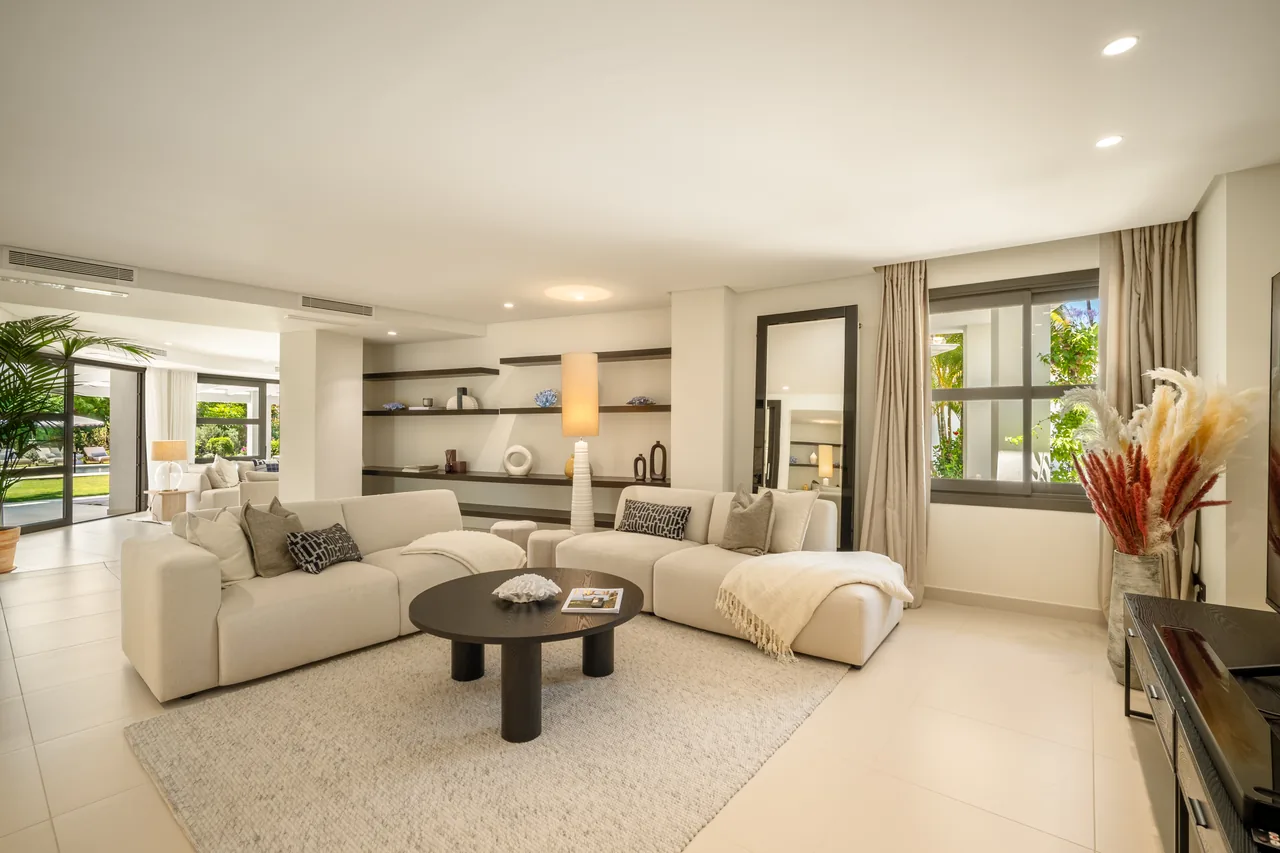 5-bedroom villa in La Cerquilla with private pool and private garden — image 19