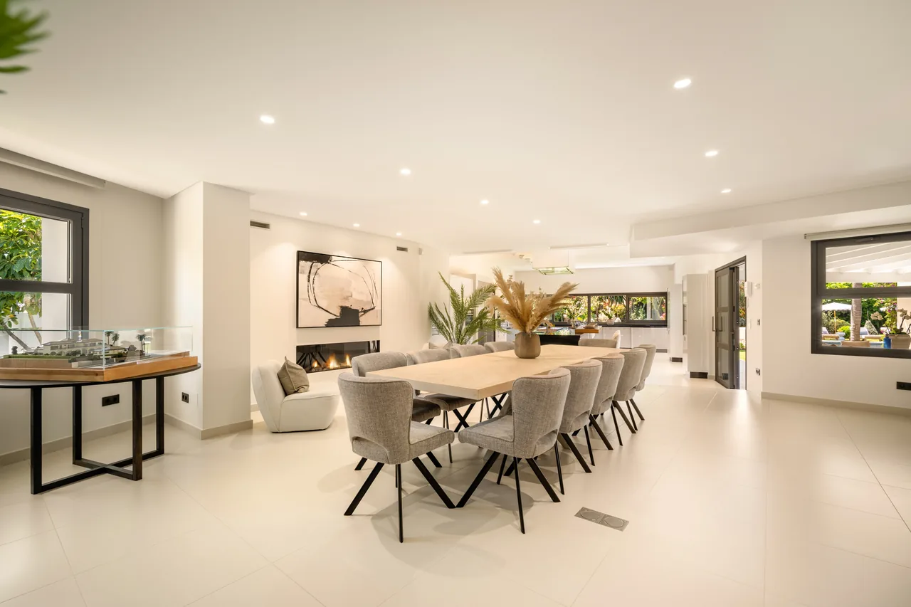 5-bedroom villa in La Cerquilla with private pool and private garden — image 20