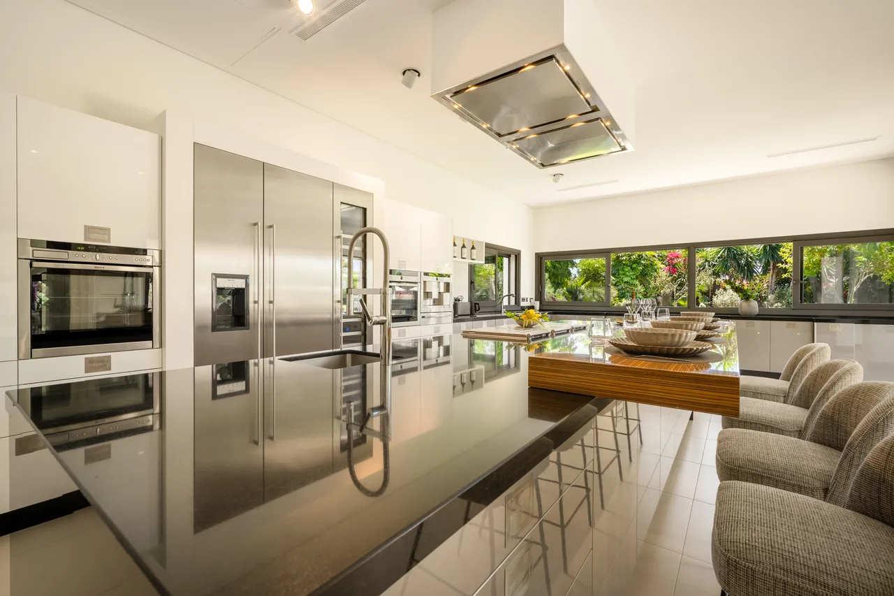 5-bedroom villa in La Cerquilla with private pool and private garden — image 24
