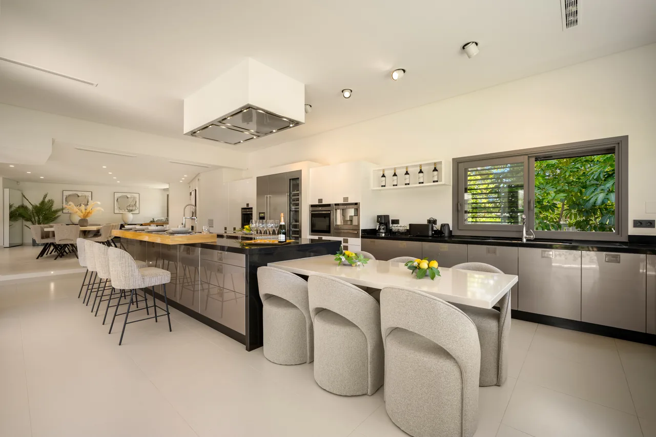 5-bedroom villa in La Cerquilla with private pool and private garden — image 26
